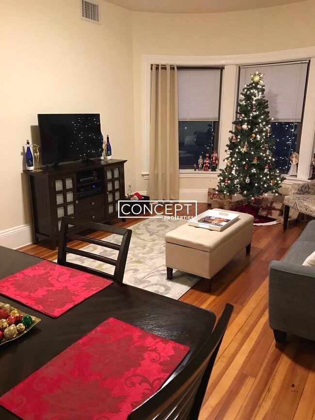 Foto del edificio - 1463 Beacon St