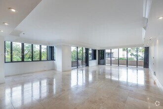 Building Photo - 251 Crandon Blvd