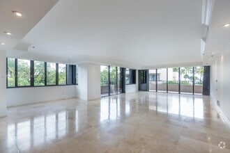 Building Photo - 251 Crandon Blvd