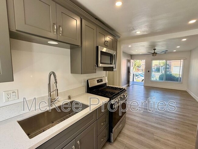 Foto del edificio - 1658 Cable St