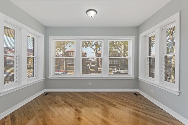 Building Photo - 7939 S Ada St