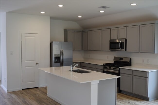 Building Photo - 27223 Henley Rdg Dr
