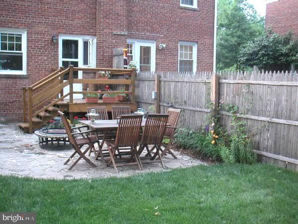 Building Photo - 315 E Mt Ida Ave