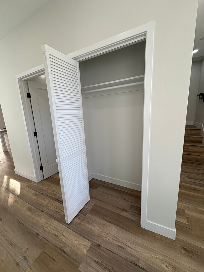 Building Photo - 260 Donax Ave