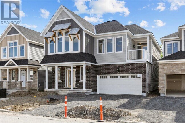 Building Photo - 91 Hackamore Cres