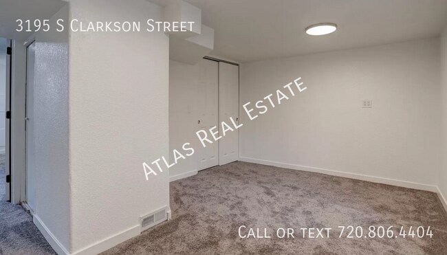 Foto del edificio - Available now 4 Bedroom House in Englewood...