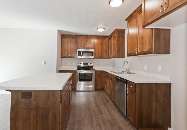 Building Photo - 875 N Pershing St