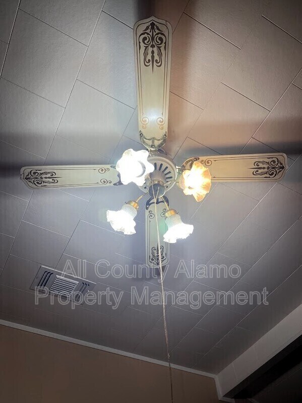 Foto del edificio - 301 Aero Ave