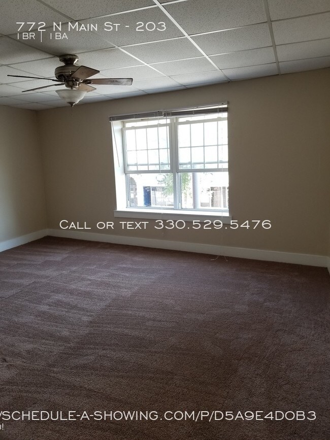 Foto del edificio - Huge 1 Bedroom Apt For Rent in North Akron