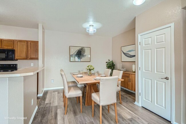 Foto del edificio - Spacious 3 Bed Condo in Gated Savannah Condos | Pool, Spa & Covered Balcony