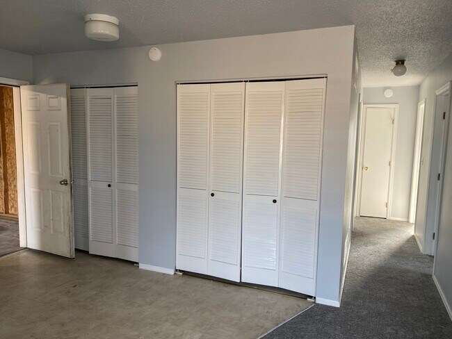 Building Photo - 1222 Alamosa Ave