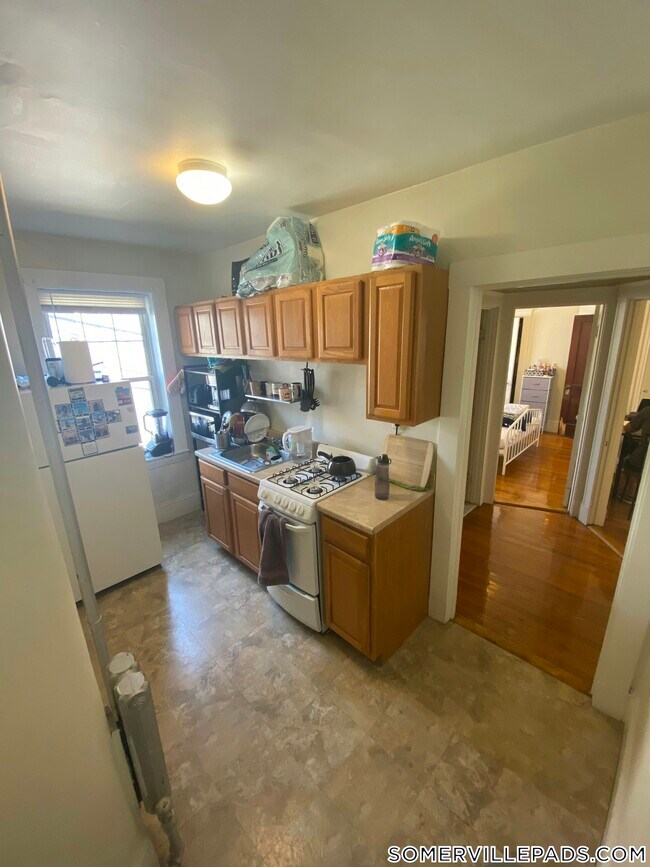 Building Photo - 157 Summer St