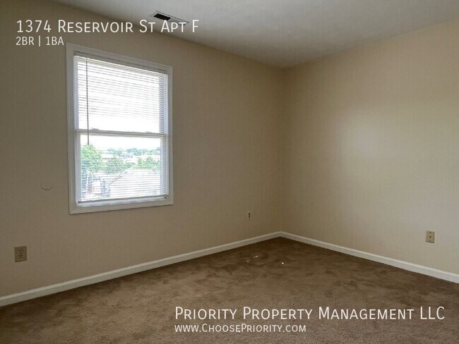 Building Photo - 1374 Reservoir St