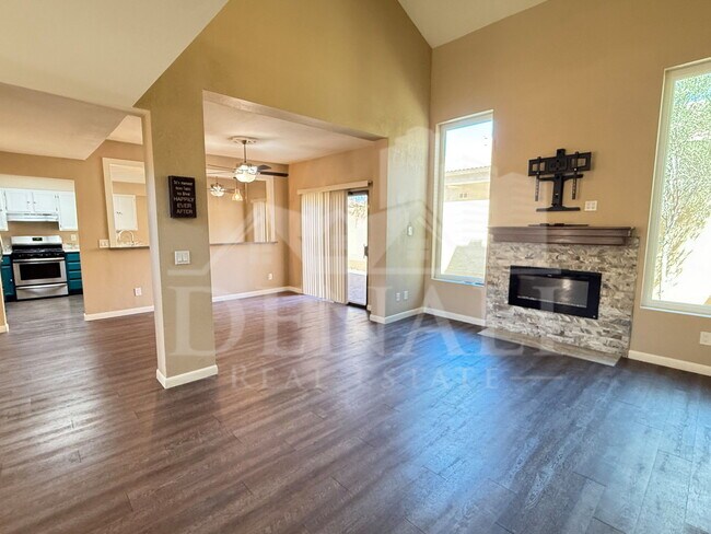 Foto del edificio - 2073 N Sunset Dr