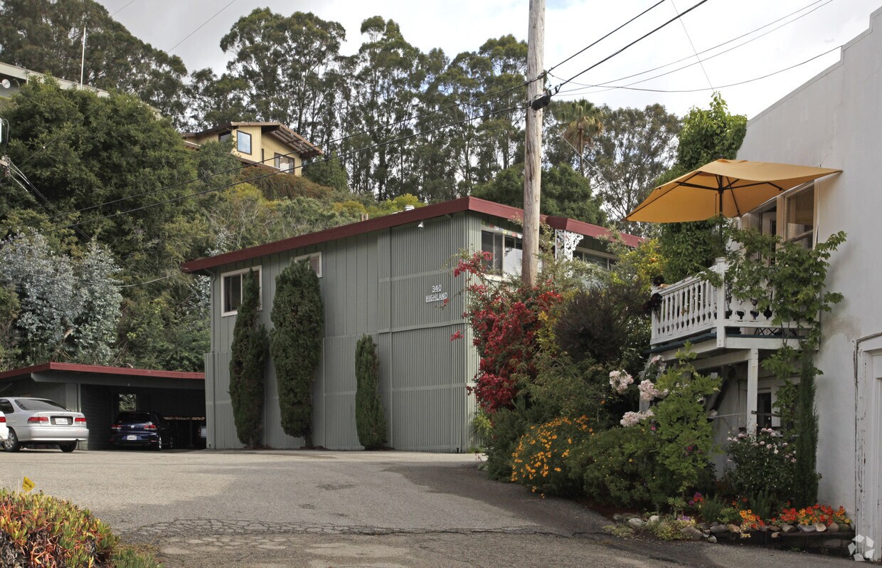 Primary Photo - 340 Highland Ave