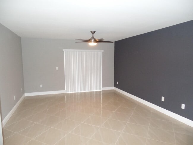 Building Photo - 1255 SW 46th Ave