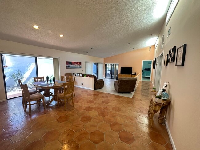 Building Photo - 5650 Piping Rock Dr