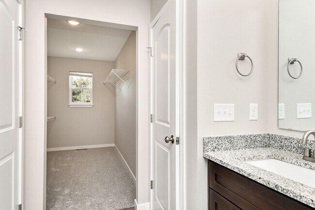 Foto del edificio - Great spacious home in Willard