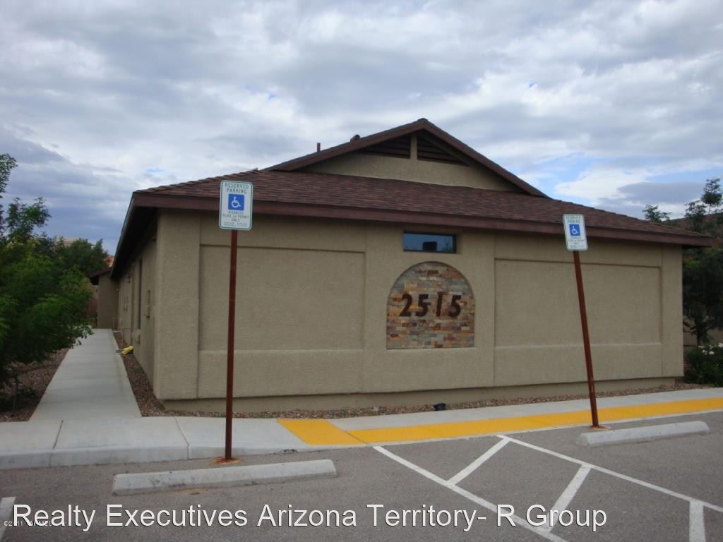Primary Photo - 2515 S Pantano Pkwy