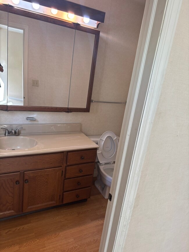 Building Photo - 704 White Tail Way