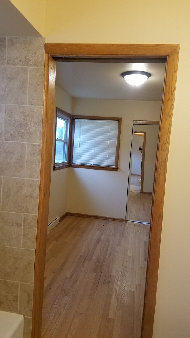 Bathroom connected to two BR - 2123 S 108th St