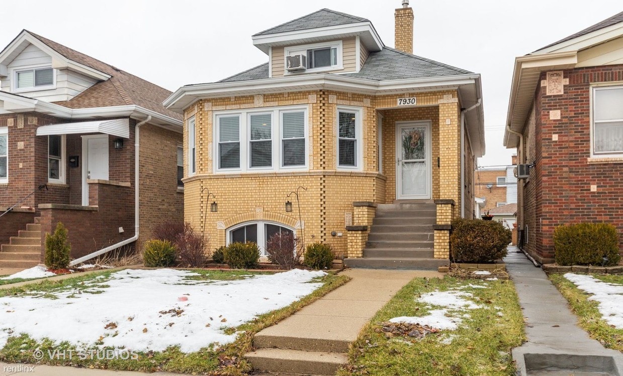 4 br, 1 bath House 7930 W Fletcher St House Rental in Elmwood Park
