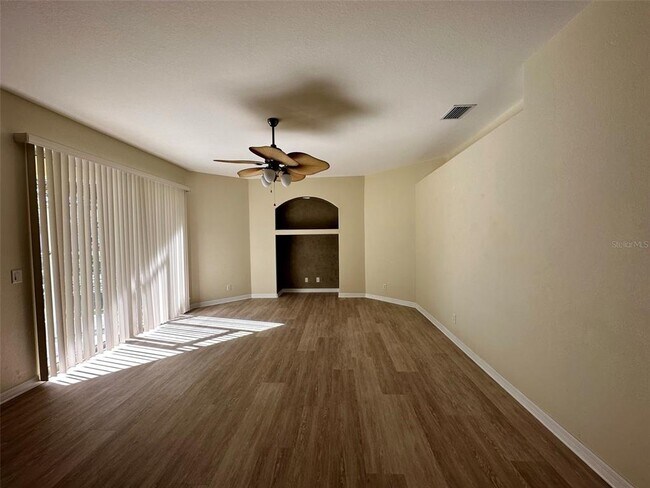 Foto del edificio - 3643 Spinner Ave