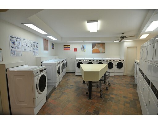Building Photo - 67 St Germain St