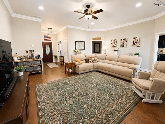 Building Photo - 6206 Talon Trail