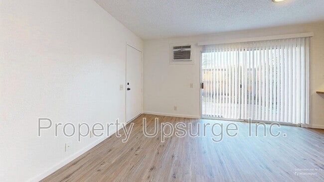 Foto del edificio - 2741 Gilmore Ln