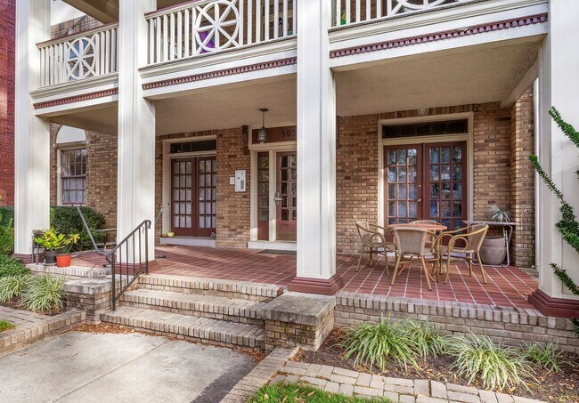 Foto del edificio - ADORABLE CONDO ON ARTHUR ASHE BOULEVARD