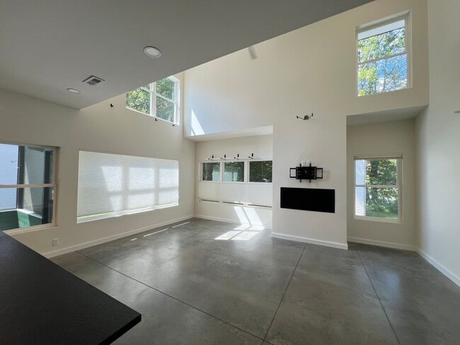 Building Photo - 36 Georgia Hill St