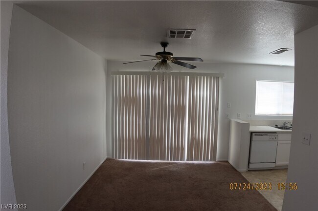 Building Photo - 671 Paulson Dr