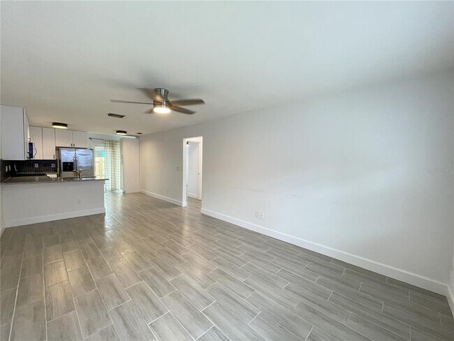 Building Photo - 4212 N Hubert Ave