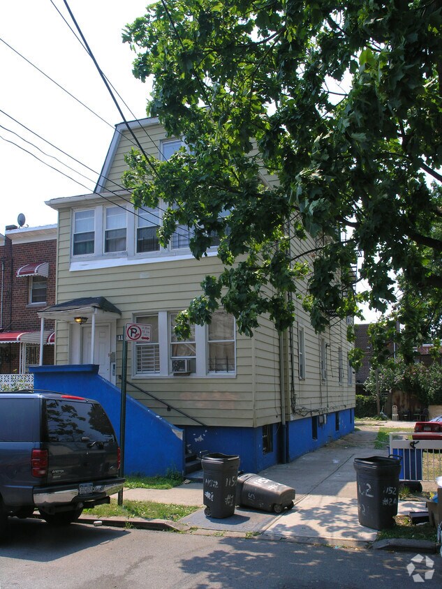 Building Photo - 1152 E 224th St