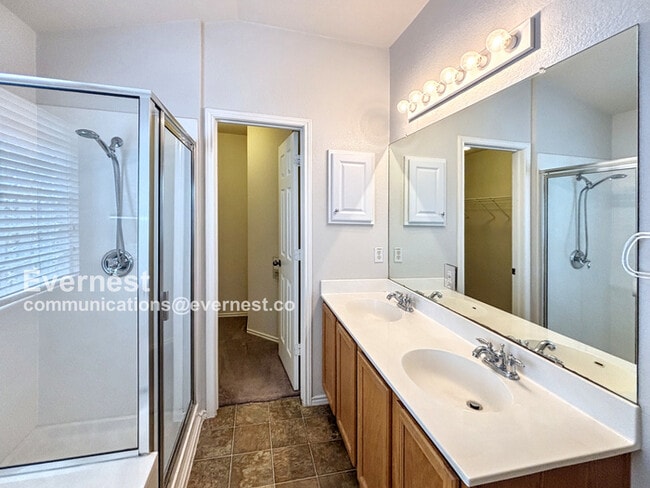 Building Photo - 1018 Monadale Trail