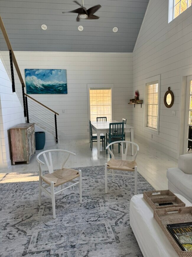 Foto del edificio - 2732 Weeks Ave