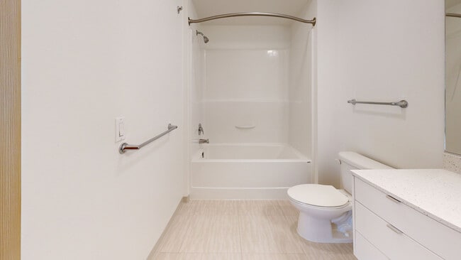 Interior Photo - CityLine