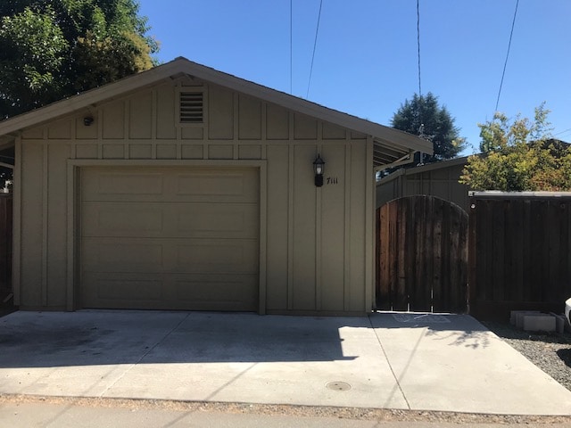 Building Photo - 7111 Rosanna St