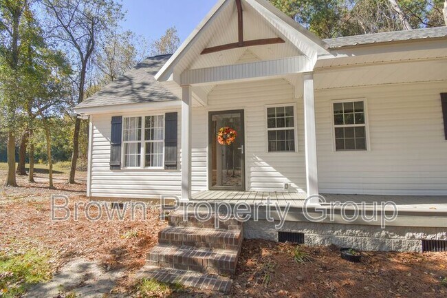 Foto del edificio - 885 Simmons Rd