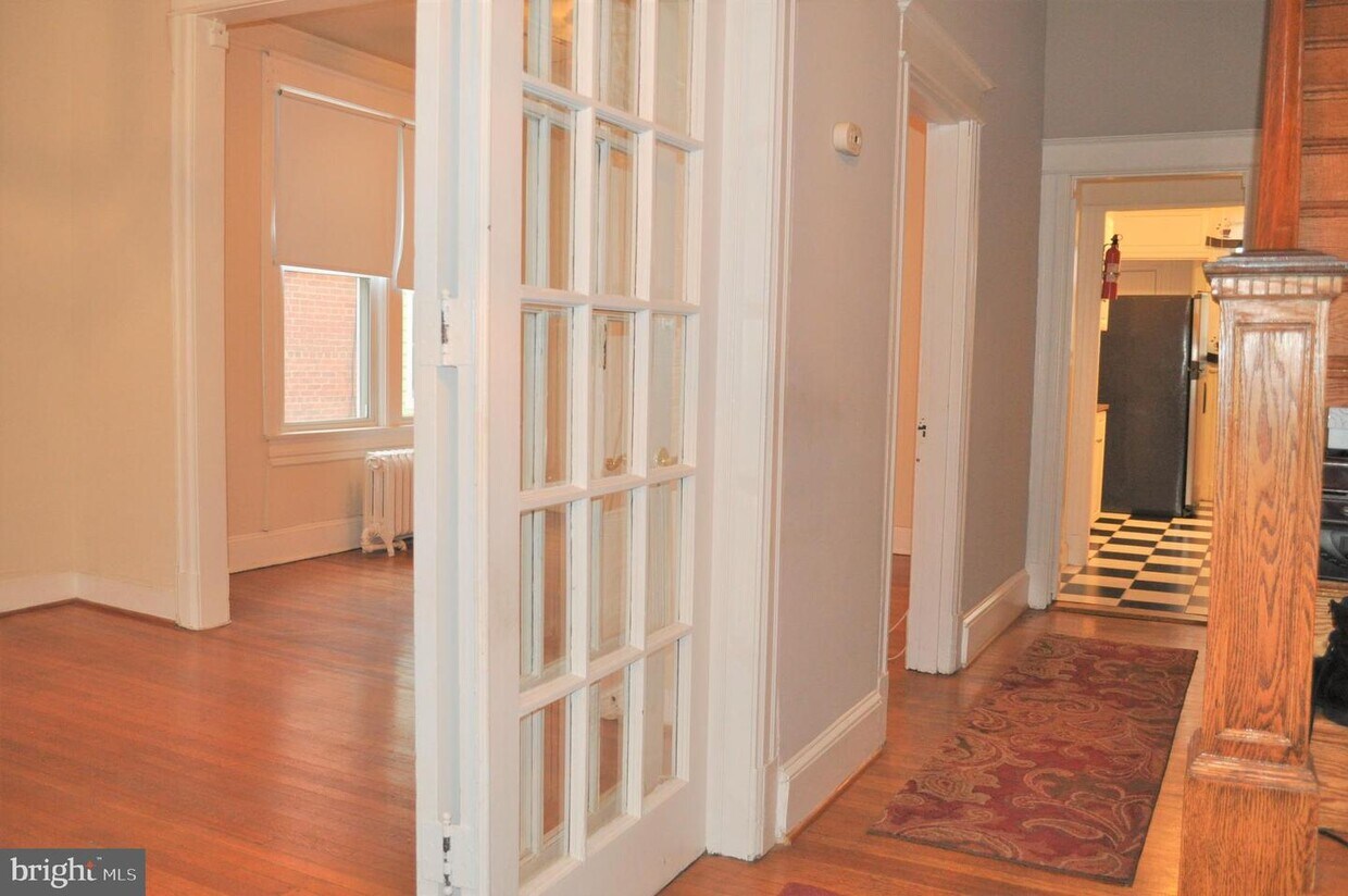 Foto principal - 1223 F St NE