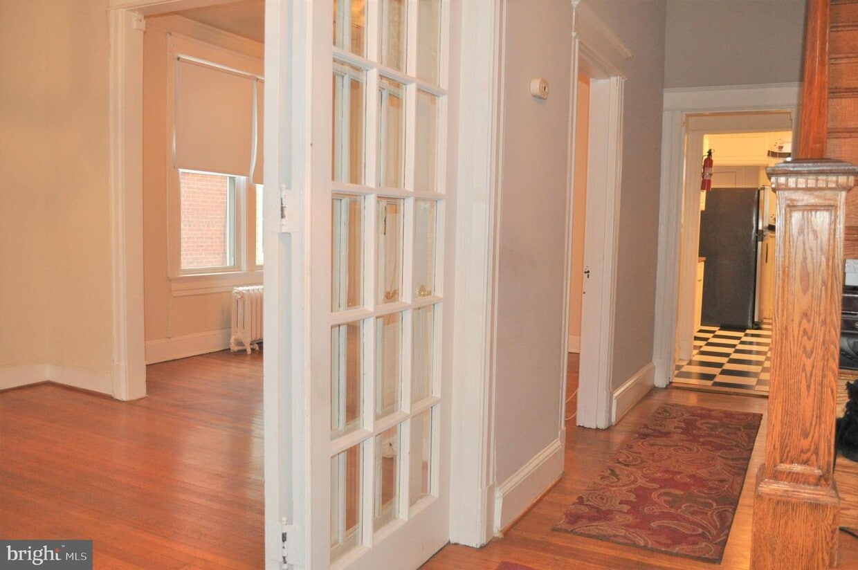 Primary Photo - 1223 F St NE