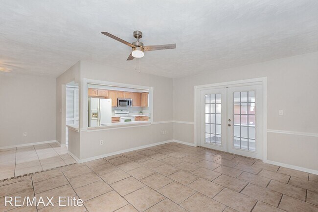 Foto del edificio - 5 br, 2 bath House - 2620 Redwood Ave