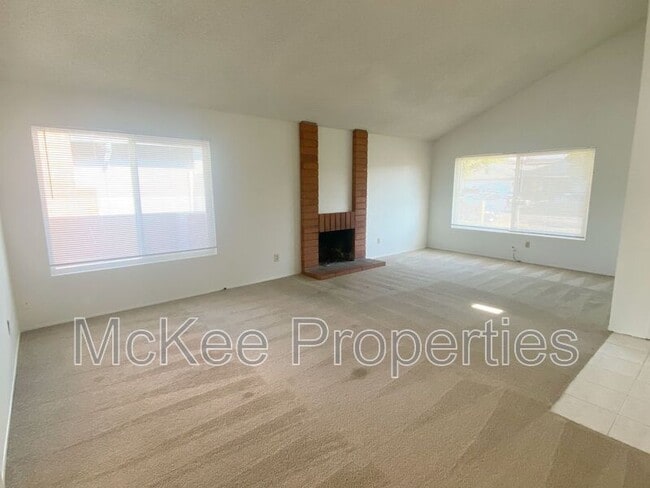 Building Photo - 2649 Wardlow Ave