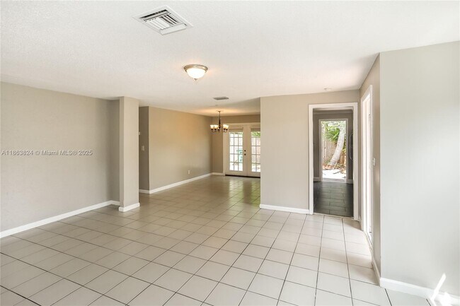 Foto del edificio - 317 NW 49th St