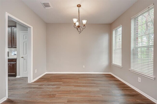 Foto del edificio - 1511 Bardwell Ct