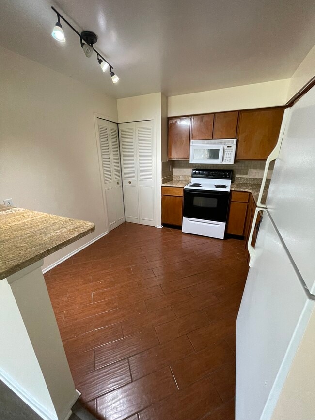 Foto del edificio - 8529 Kennedy Cir