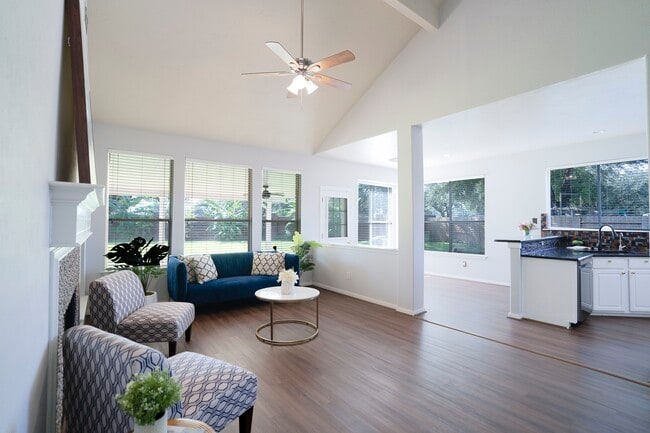 Foto del edificio - 1123 Woodley Bend