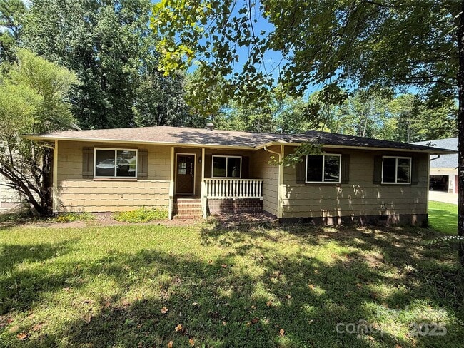 Building Photo - 120 Rustic Way Ln