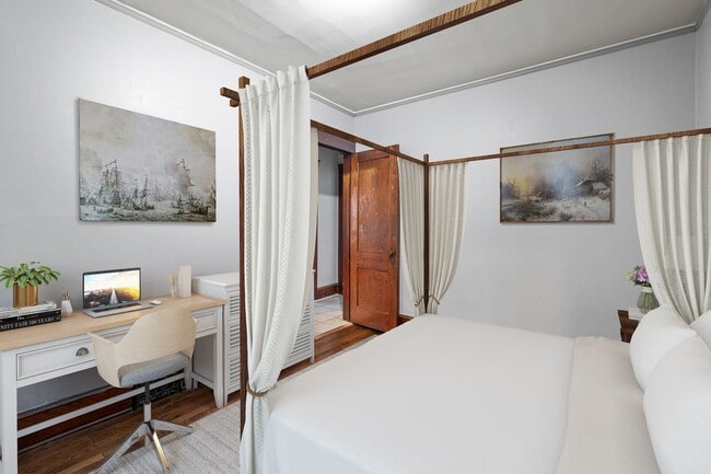 Building Photo - Murray house